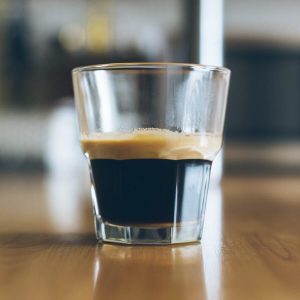 Acqua e limone al mattino fa bene?